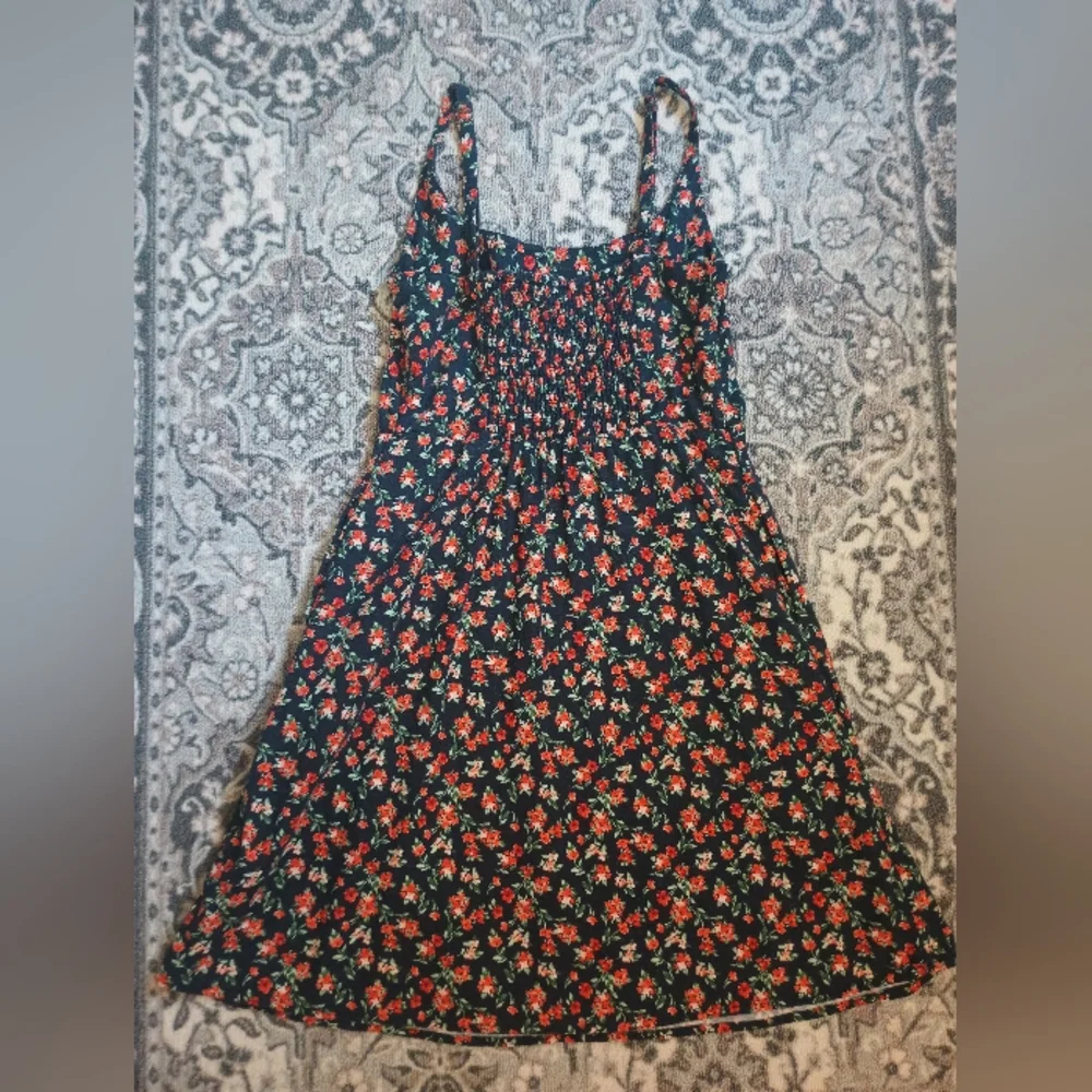 Old Navy Linen Mini Dress Small Ditsy Floral Smocked Cottage Preppy Americana - Picture 8 of 16